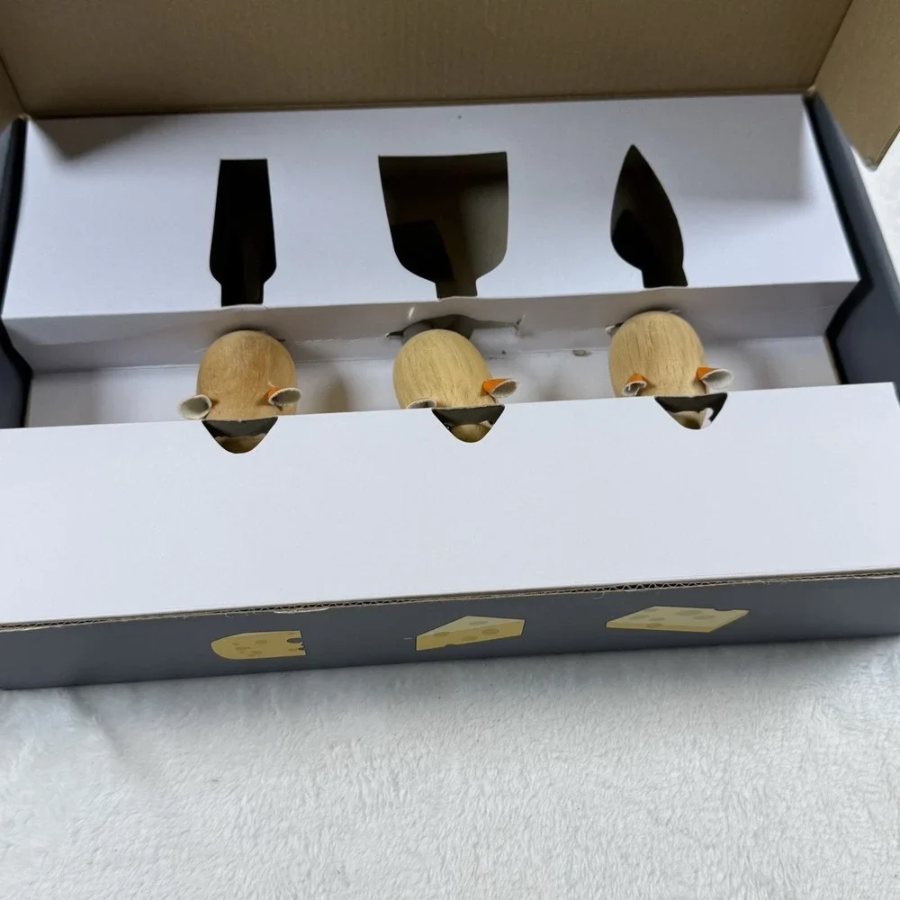 Kikkerland 3 Blind Mice Cheese Board Set Wood Board Mouse Knives Complete